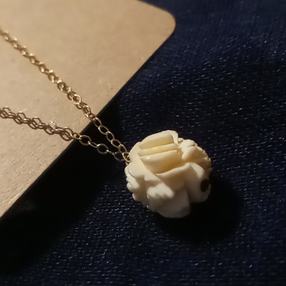 Vintage Gold 1/20 Gf 12k Necklace with Cream Rose Pendant. 20 In Long - Picture 2 of 9